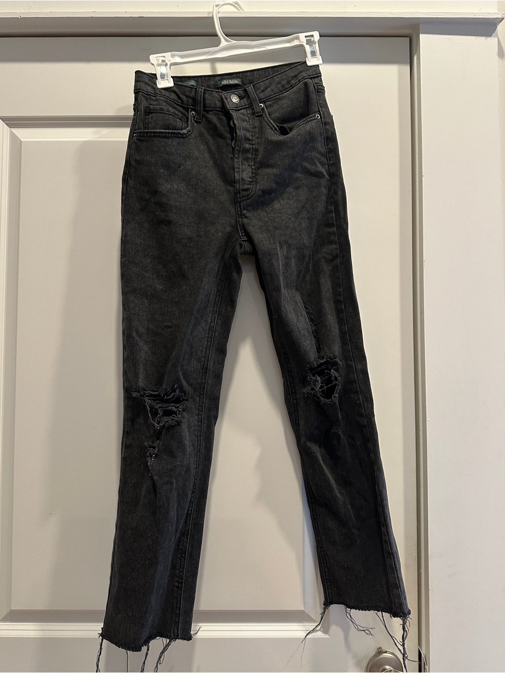 Wild Fable Black Distressed Straight-Leg Jeans Size 2